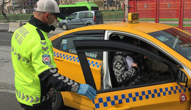 İstanbul‘da toplu taşıma denetiminde ilginç diyaloglar kamerada