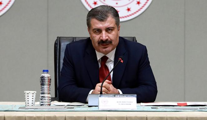 Bakan Koca: 'Artan test sayısına rağmen yeni vaka sayısı binin altında'