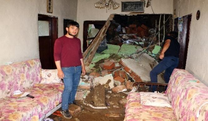 YOZGAT'TA SEL SULARI DUVAR YIKTI