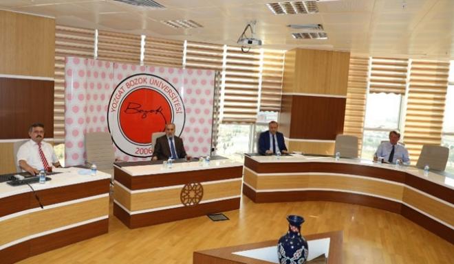 BOZOK ÜNİVERSİTESİNDE KENEVİRLE İLGİLİ SEKTÖR BULUŞMASI