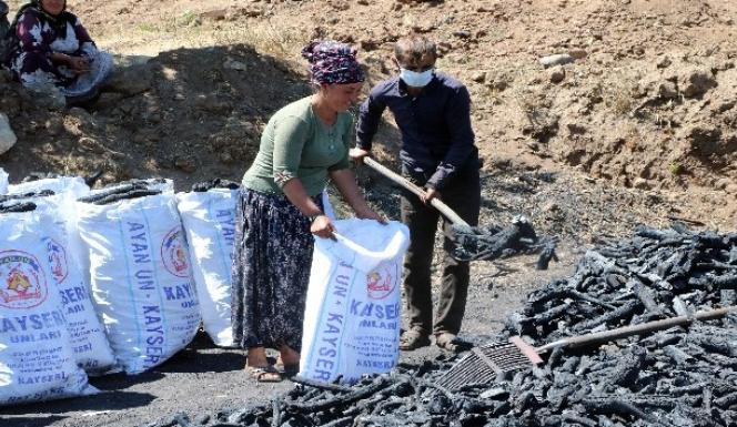 GEÇİMLERİNİ MANGAL KÖMÜR ÜRETEREK KAZANIYORLAR