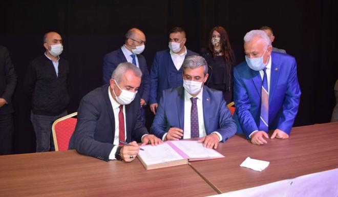 YOZGAT BELEDİYESİNDE 551 ÇALIŞANI SEVİNDİREN SÖZLEŞME İMZALANDI 