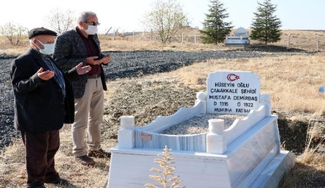 BOŞ MEZARDA ŞEHİT BABASI İÇİN HERGÜN DUA OKUYOR