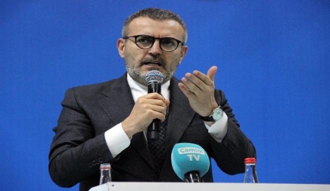 ÜNAL: ‘PARTİLİ CUMHURBAŞKANI OLUR MU’ ELEŞTİRİLERİNİ YANITLADI 