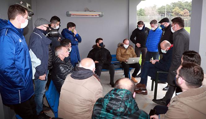 Emre Belözoğlu: 'Mesut Özil’e her zamankinden daha yakınız'