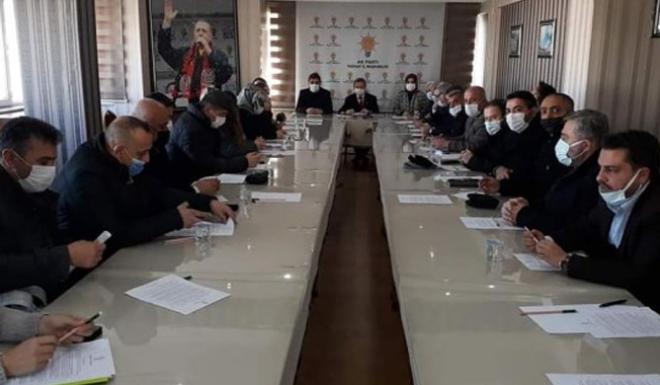 AK PARTİ’NİN YENİ İL YÖNETİM KURULUNDA GÖREV DAĞILIMI