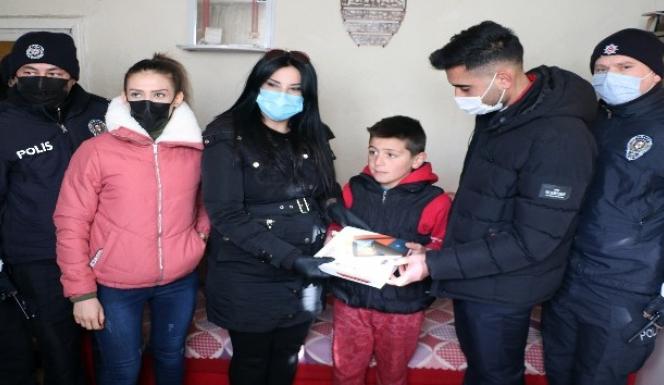 CİMER’DEN TABLET İSTEYEN ONUR’U ‘ÖZLEM ESERTÜRK’ SEVİNDİRDİ