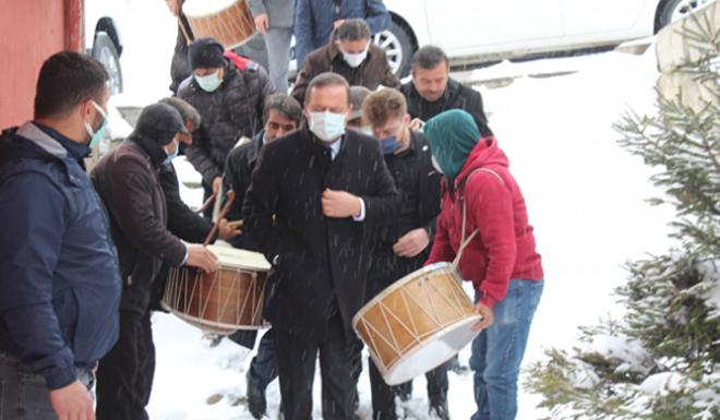 AĞIRALİOĞLU YOZGAT’TA KONUŞTU: BİZ SEÇİMDEN KAÇMAYIZ