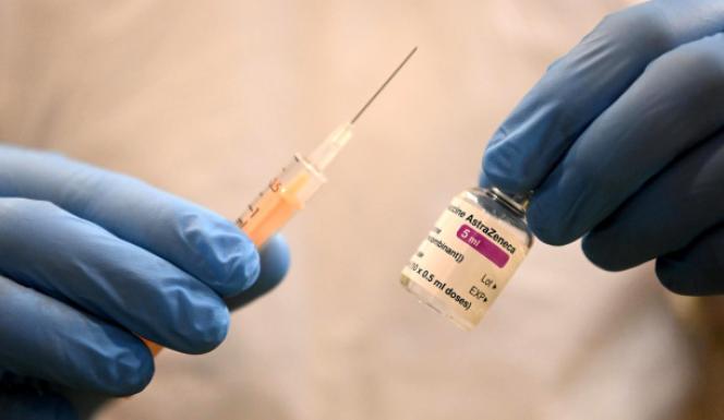 İngiltere'de, 30 yaşın altındaki kişilere AstraZeneca aşısının yapılmaması önerildi