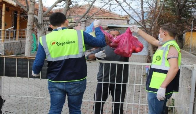 BOĞAZLIYAN’DA  65 YAŞ ÜSTÜ HASTAYA  RAMAZAN YARDIMI
