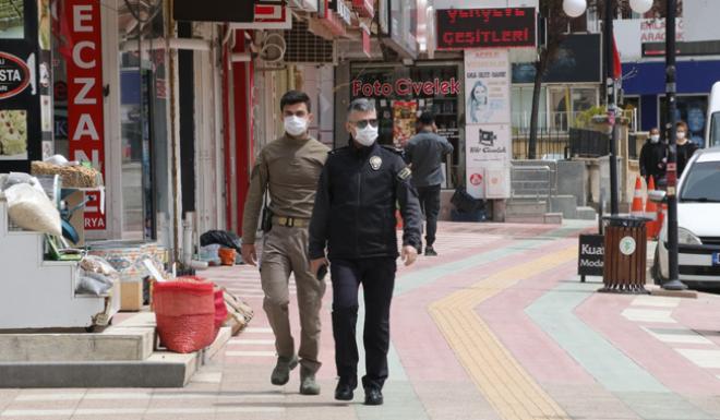 EMNİYET MÜDÜRÜ ESERTÜRK,UYGULAMA NOKTALARINI DENETLEDİ