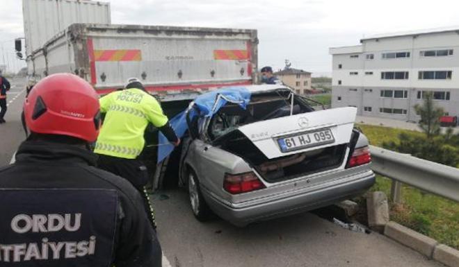 YOZGATA DÖNERKEN TIR’IN ALTINA GİREN SÜRÜCÜ CANVERDİ