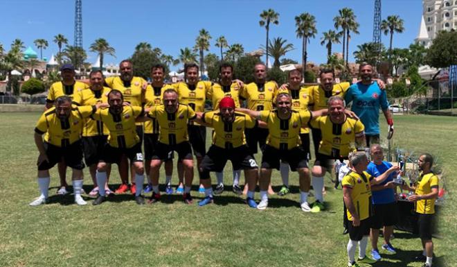 VETERANLAR SORGUNA İKİNCİLİK KUPASI İLE DÖNDÜ