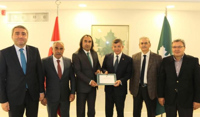 DAVUTOĞLUNDAN AYDOĞMUŞ’A  KURUCU BAŞKANLIK MAZBATASI