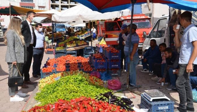 SARIKAYA KAYMAKAMININ EŞİYLE ÇARŞAMBA PAZARI DENETİMİ