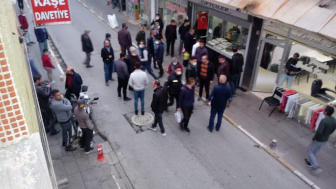 KURUSIKI TABANCALI SOYGUNCUYU SARRAFIN KOMŞULARI YAKALADI