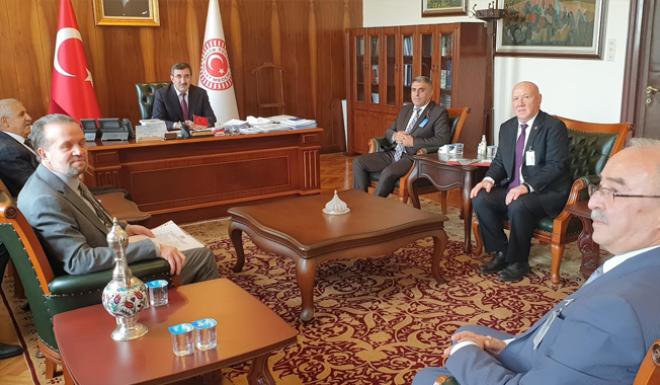 YEREL BASININ YAŞAMINA DARBE VURACAK YASA TEKLİFİNİ TGK ENGELLEDİ