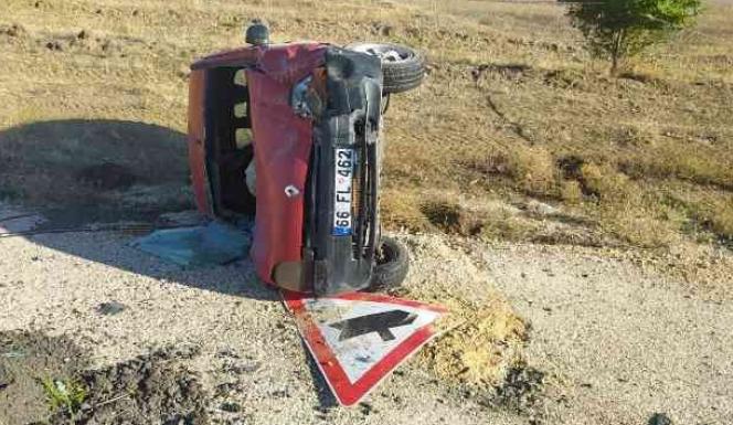 SORGUN YOLUNDA TRAFİK KAZASI.. SÜRÜCÜSÜ CANVERDİ