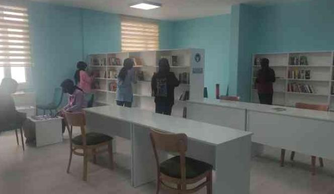 KADIŞEHRİ İLÇE KÜTÜPHANESİ YENİLENEREK TEKRAR HİZMETE SUNULDU