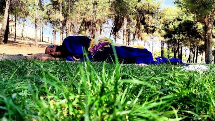 Miras için eşi ve çocukları tarafından evden kovuldu