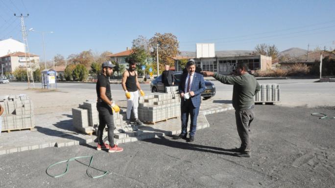 BAŞKAN YILMAZ’DAN  KURTULUŞ CADDESİNDE YOL ÇALIŞMASI DENETİMİ