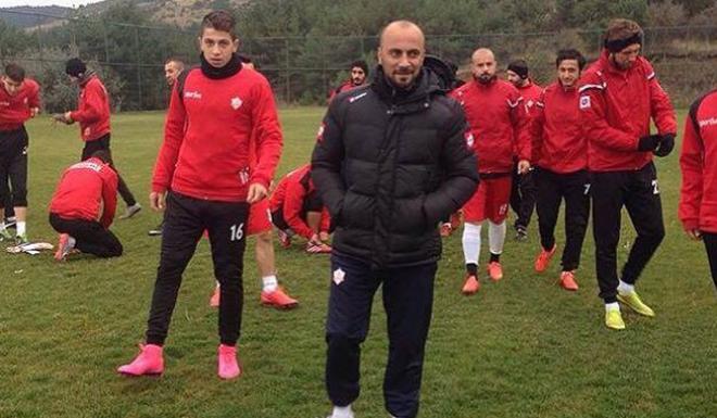 TARAFTARLARDAN POLAT ÖZKAN’A YILIN TEKNİK DİREKTÖRÜ ÖDÜLÜ