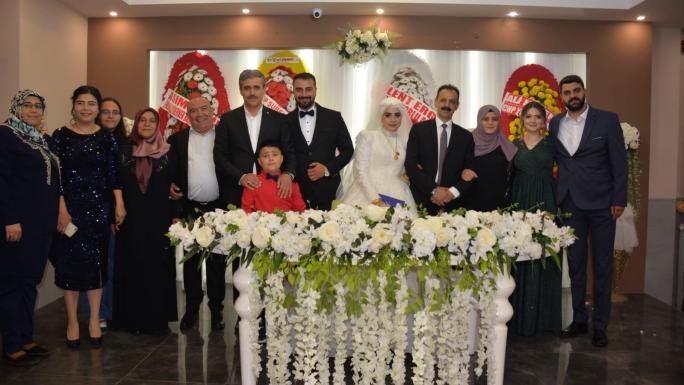 KAYNAK ve OĞUZ AİLELERİNİN MUTLU GÜNÜ..MERVE İLE SEFA EVLENDİ