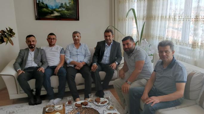 HASTA YAKINININ BURNUNU KIRDIĞI DOKTORA ‘GEÇMİŞ OLSUN’ ZİYARETİ