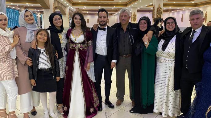 KARAKOÇ AİLESİNİN MUTLU GÜNÜ..GÜLSÜM  DE GELİN OLDU