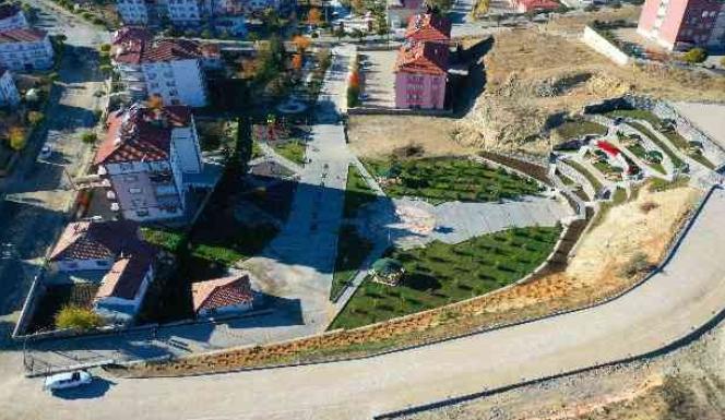 AKDAĞMADENİ BELEDİYESİ ‘ALPASLAN TÜRKEŞ’ PARKINI HİZMETE SUNDU