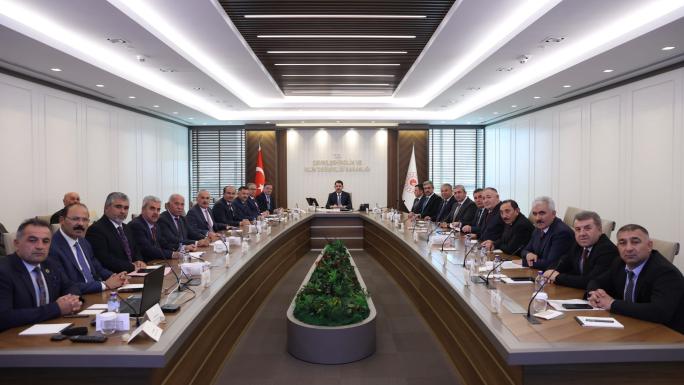 AK PARTİLİ BELEDİYELERİN İHTİYAÇLARINI MİLLETVEKİLİ BAŞER ÇÖZÜMLÜYOR