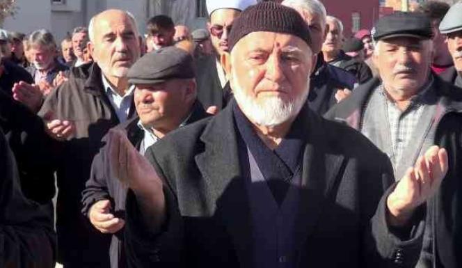 SARIKAYALI ÇİFTÇİLERDEN TOPLUCA KAR VE YAĞMUR DUASI