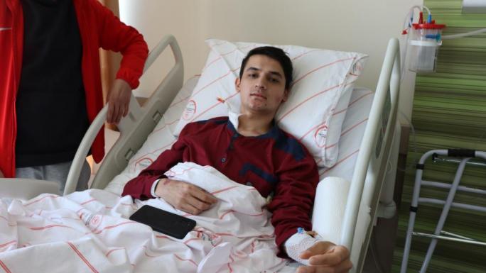 Ebrar Sitesi’nde dehşeti yaşayan depremzede o anları anlattı: 'Kendimi 3-4 saniye içerisinde enkaz altında buldum'