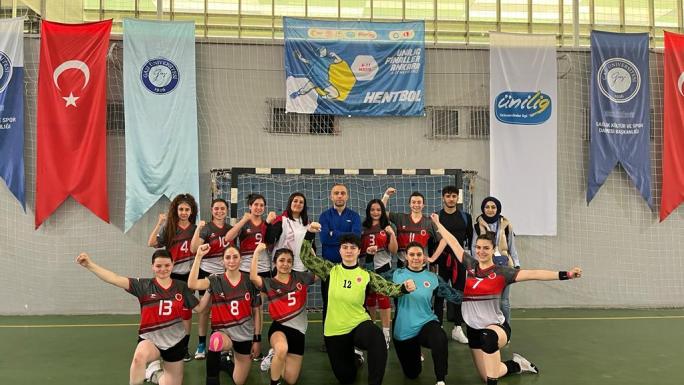 BOZOK ÜNİVERSİTESİ KADIN HENTBOL TAKIMI SÜPER LİGDE