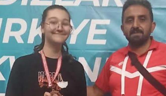 YOZGATLI TAEKWONDOCU ESMA MİLLİ TAKIM SEÇMELERİNE KATILACAK