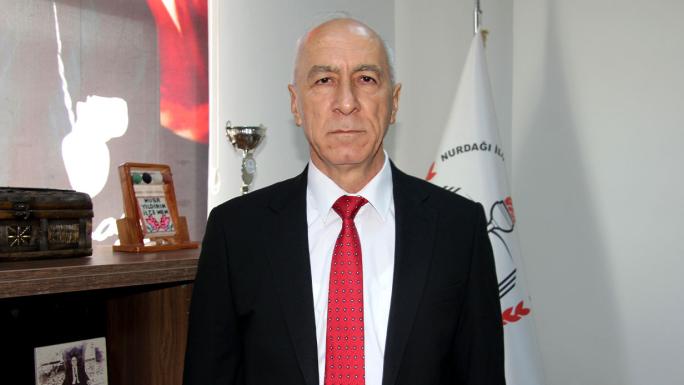 EVLAT ACISINI YÜREĞİNE GÖMÜP GÖREVİNE DÖNDÜ 