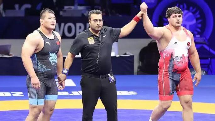 RIZA KAYAALP DÜNYA GÜREŞ ŞAMPİYONASINDA FİNALDE