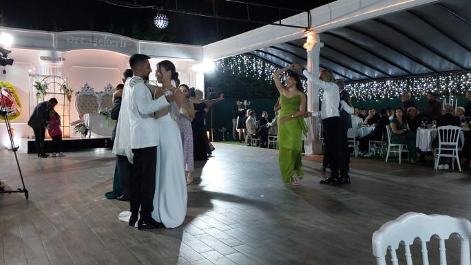 BÜLENT DEMİRTÜRK GÖRKEMLİ  BİR DÜĞÜNLE OĞLUNU EVLENDİRDİ