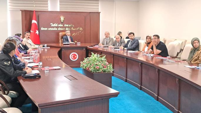 KADINA ŞİDDET SORUNU BİR KEZ DAHA MASAYA YATIRILDI