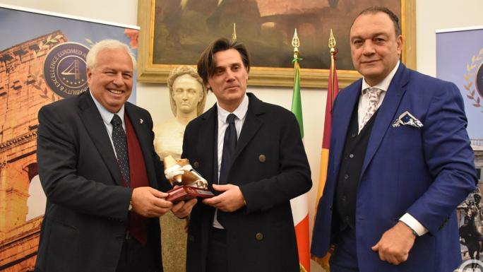 BÜYÜKEKŞİ VE MONTELLA’YA İTALYA’DAN ÖDÜL 