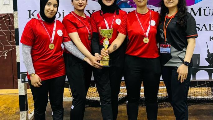 MASA TENİSİ TAKIMIMIZ KIRŞEHİRDEN BÖLGE BİRİNCİSİ OLARAK DÖNDÜ