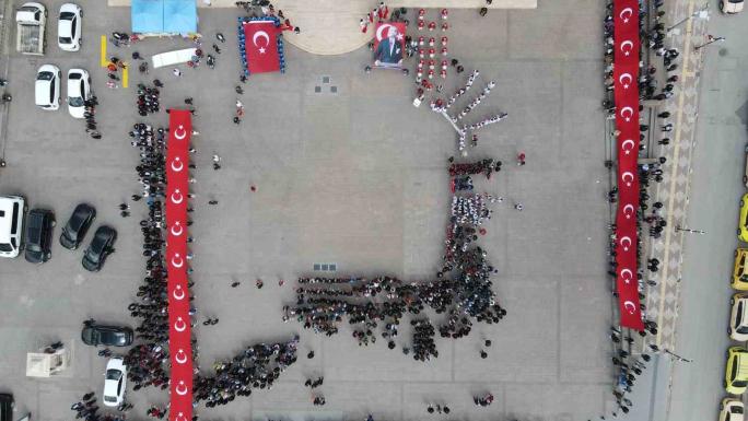 GENÇLİK HAFTASI YÜRÜYÜŞ İLE BAŞLADI 