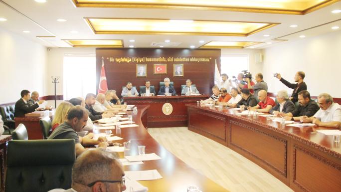 YOZGAT BELEDİYE MECLİSİNDE ZAMLI TOPLANTI