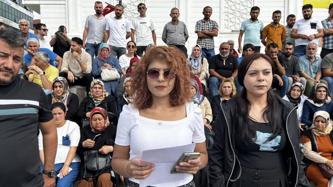 RİTİM TEKSTİL MAĞDURLARI : KIDEM TAZMİNATLARIMIZ HEMEN ÖDENSİN