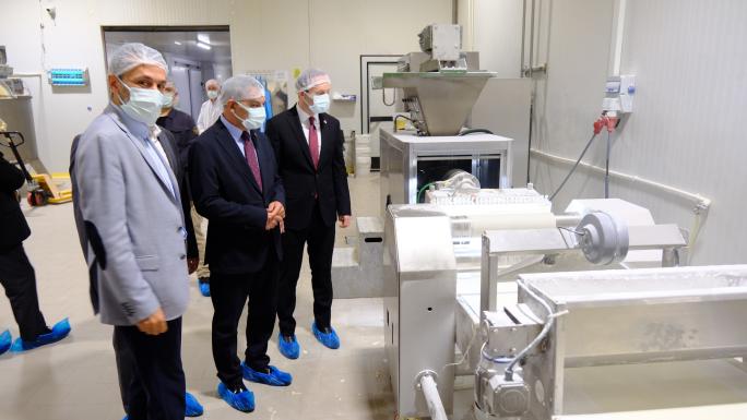 VALİ ÖZKAN,BOĞAZLIYANDA KÜNEFE FABRİKASININ ÜRETİMİNİ İNCELEDİ