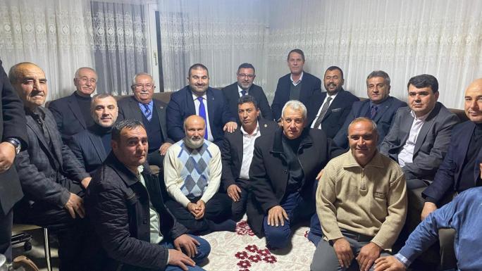 AK PARTİDEN 14 İLÇEDE EŞ ZAMANLI KÖY MUHTARLARI TOPLANTISI