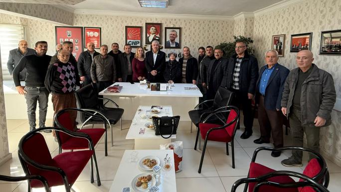 CHP İL YÖNETİMİ MUHTARLARLA MAHALLELERİN SORUNLARINI KONUŞTULAR