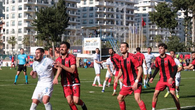 BOZOKSPOR 2.YARININ İLK MAÇINDA HAYAL KIRIKLIĞI YAŞATTI: 2-1