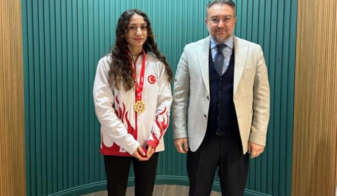 BOZOK ÜNİVERSİTESİ ÖĞRENCİSİ TÜRKİYE ŞAMPİYONU OLDU