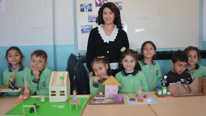 YOZGAT‘TA İLKOKUL ÖĞRENCİLERİNDEN ‘ATASÖZLERİ VE DEYİMLER’ SERGİSİ